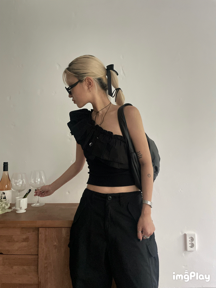 Frill one shoulder top (바로배송)